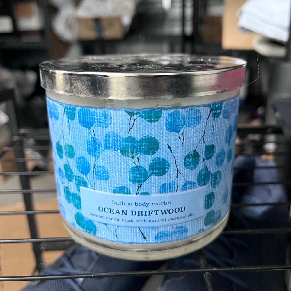 Bath & Body‎ Works Ocean Driftwood 3-Wick Scented Candle 14.5oz Blue Glass Jar
